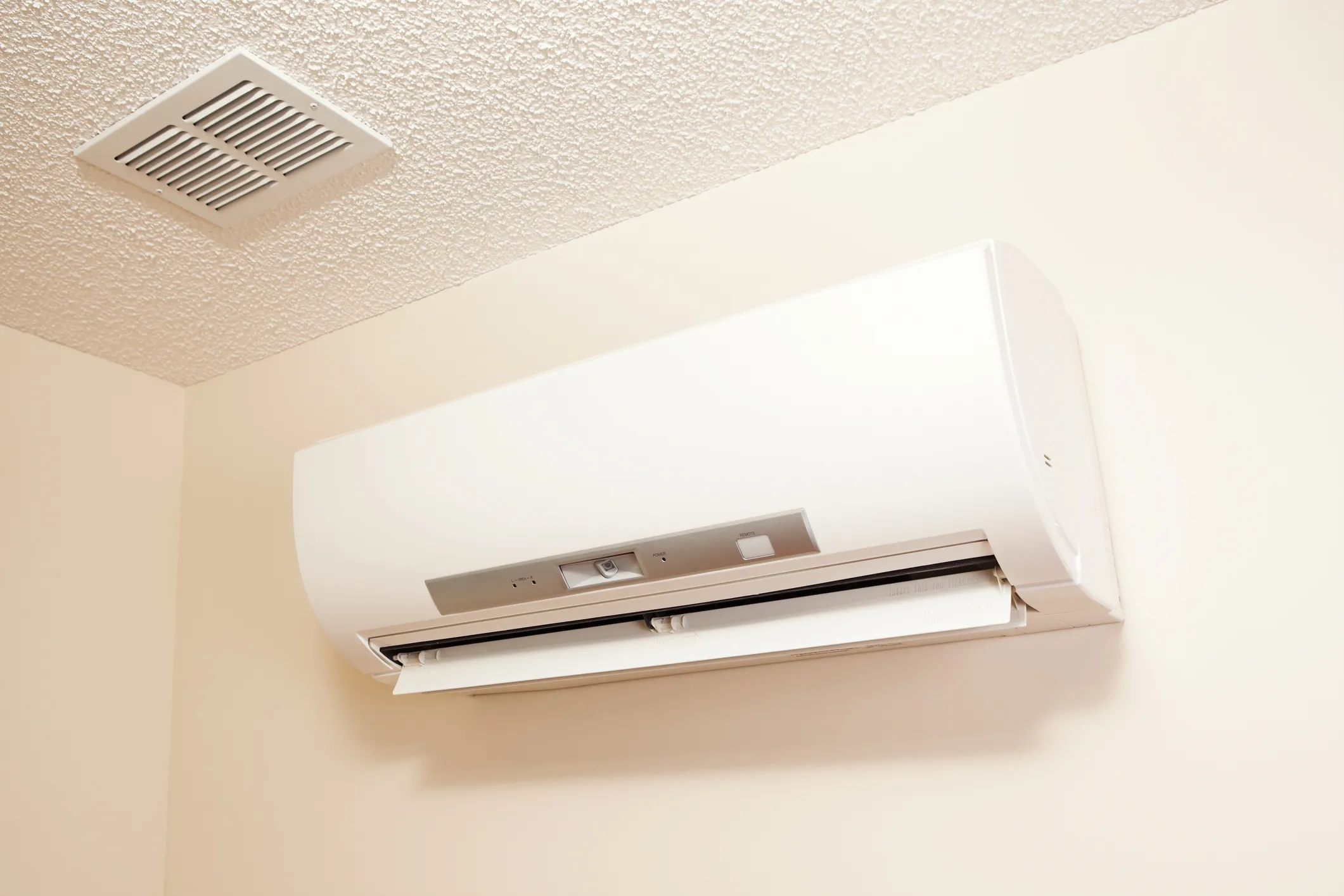 Exploring the Pros and Cons of Ductless Heating Systems blog image