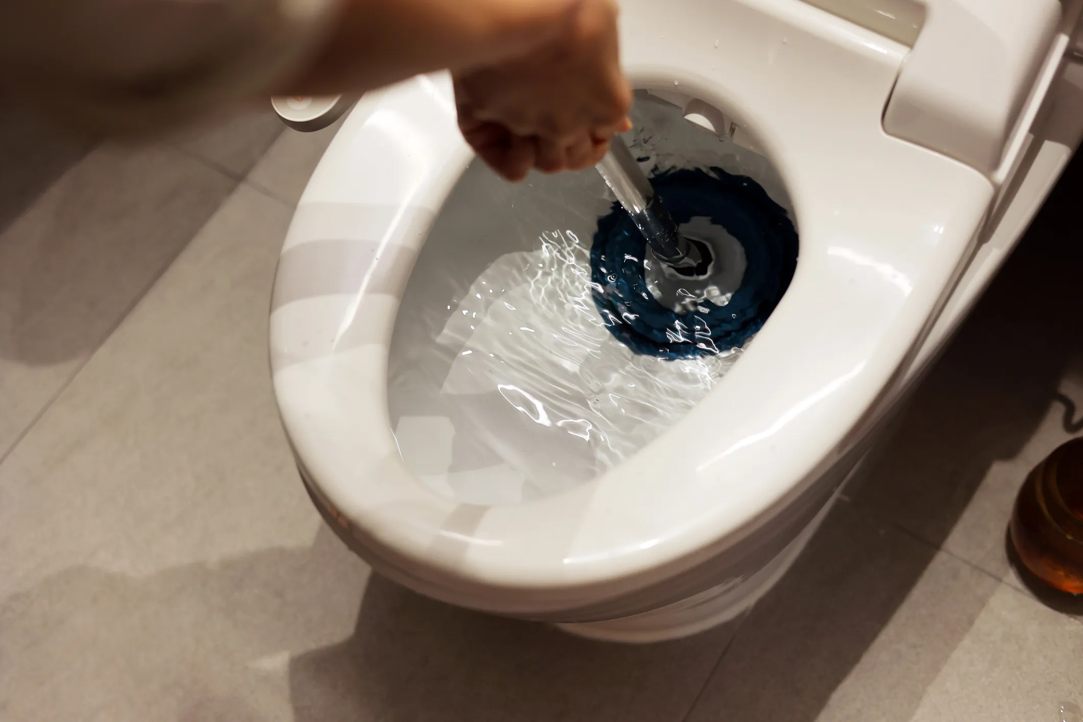 How to Unclog a Toilet That Won’t Flush featured blog image